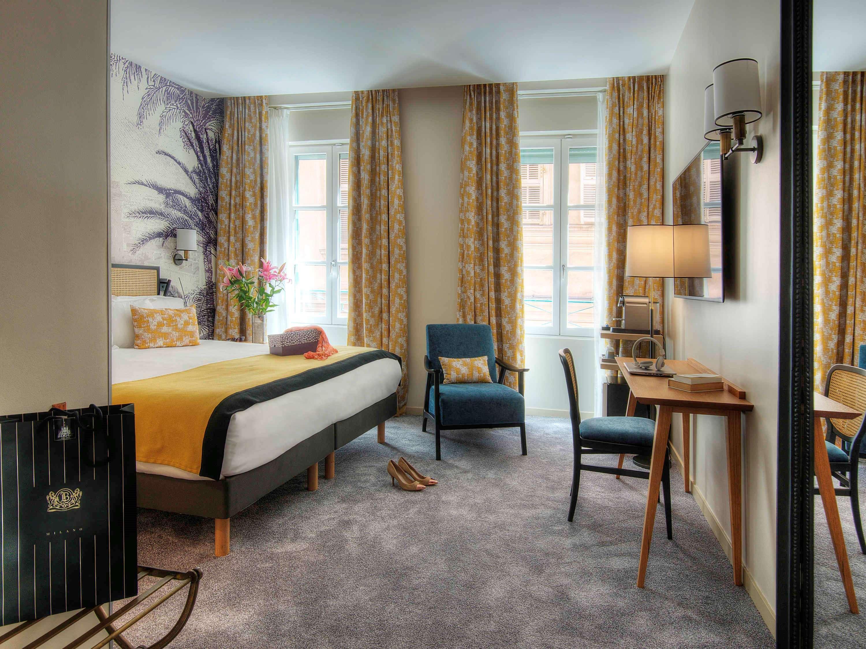Hotell Mercure Marche Aux Fleurs 4*