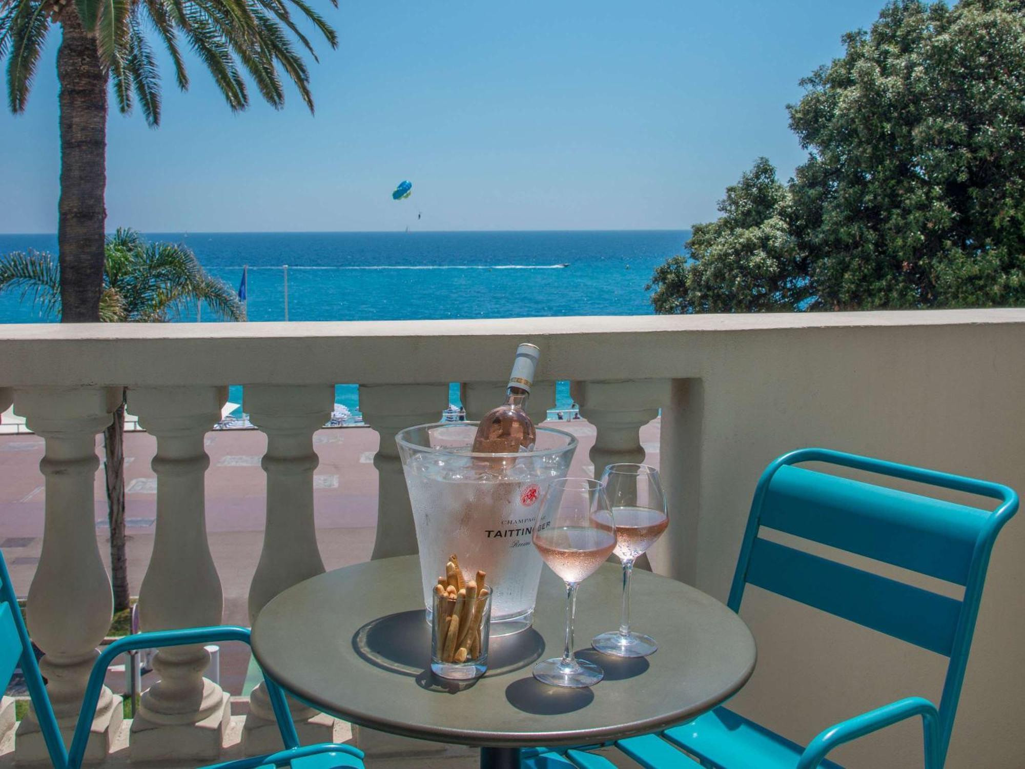 Mercure Marche Aux Fleurs Hotell 4*