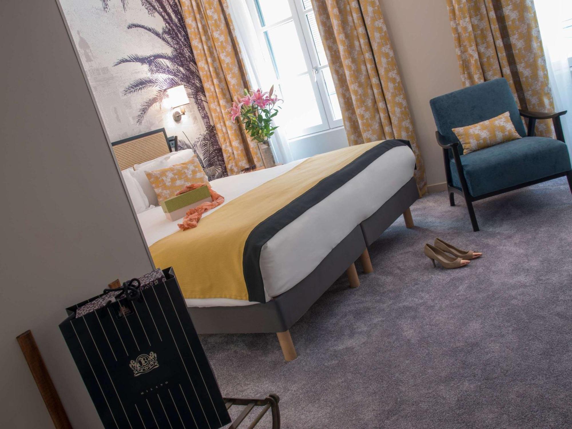 Mercure Marche Aux Fleurs Hotell 4*